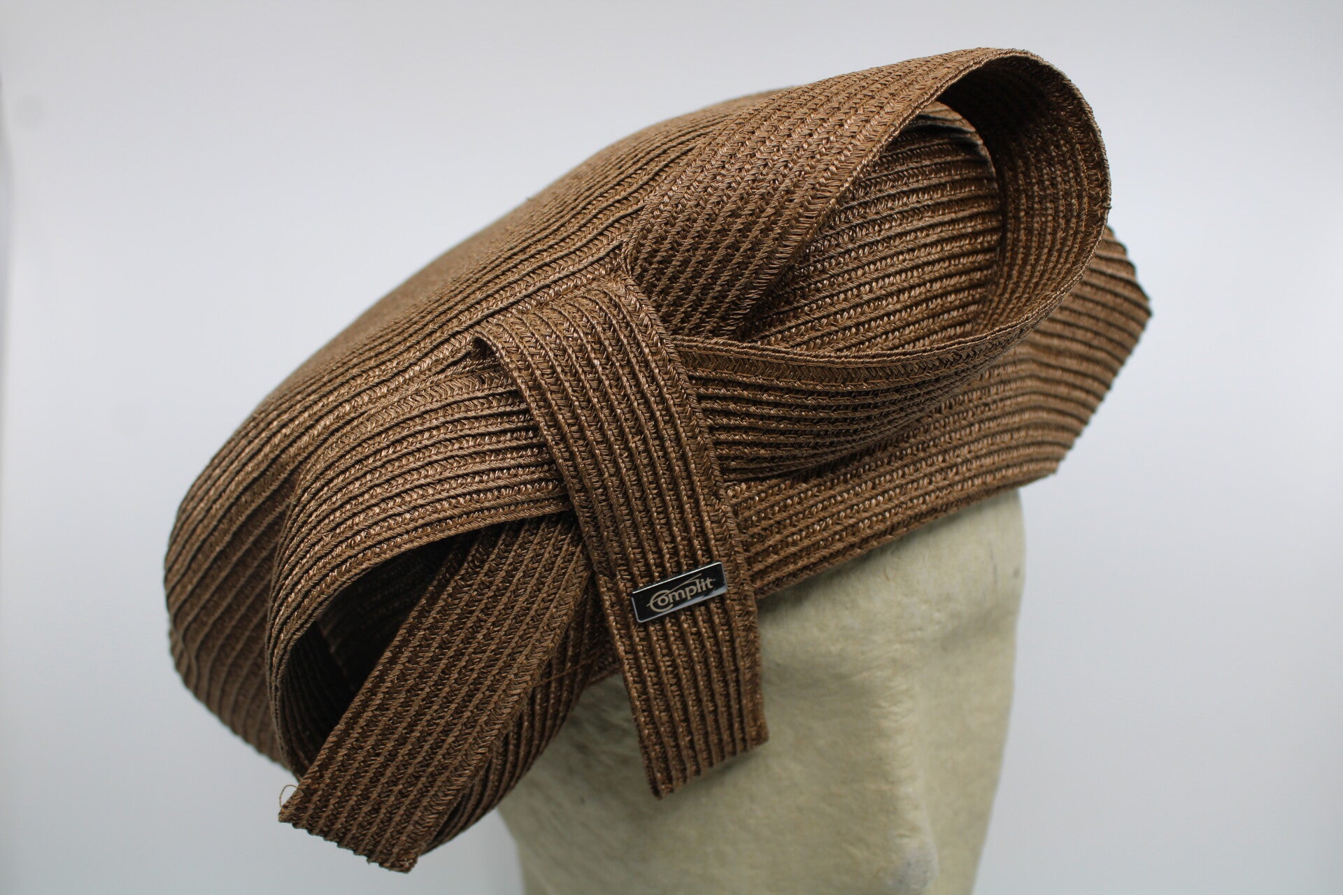 Dames baret strik naaistro - bruin