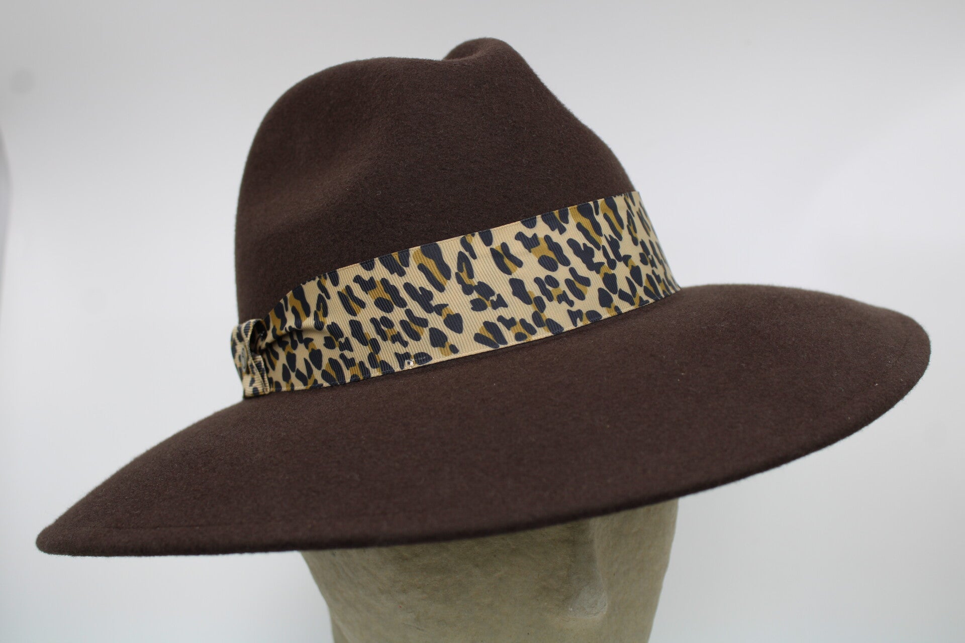 Hoed Leopard - donkerbruin