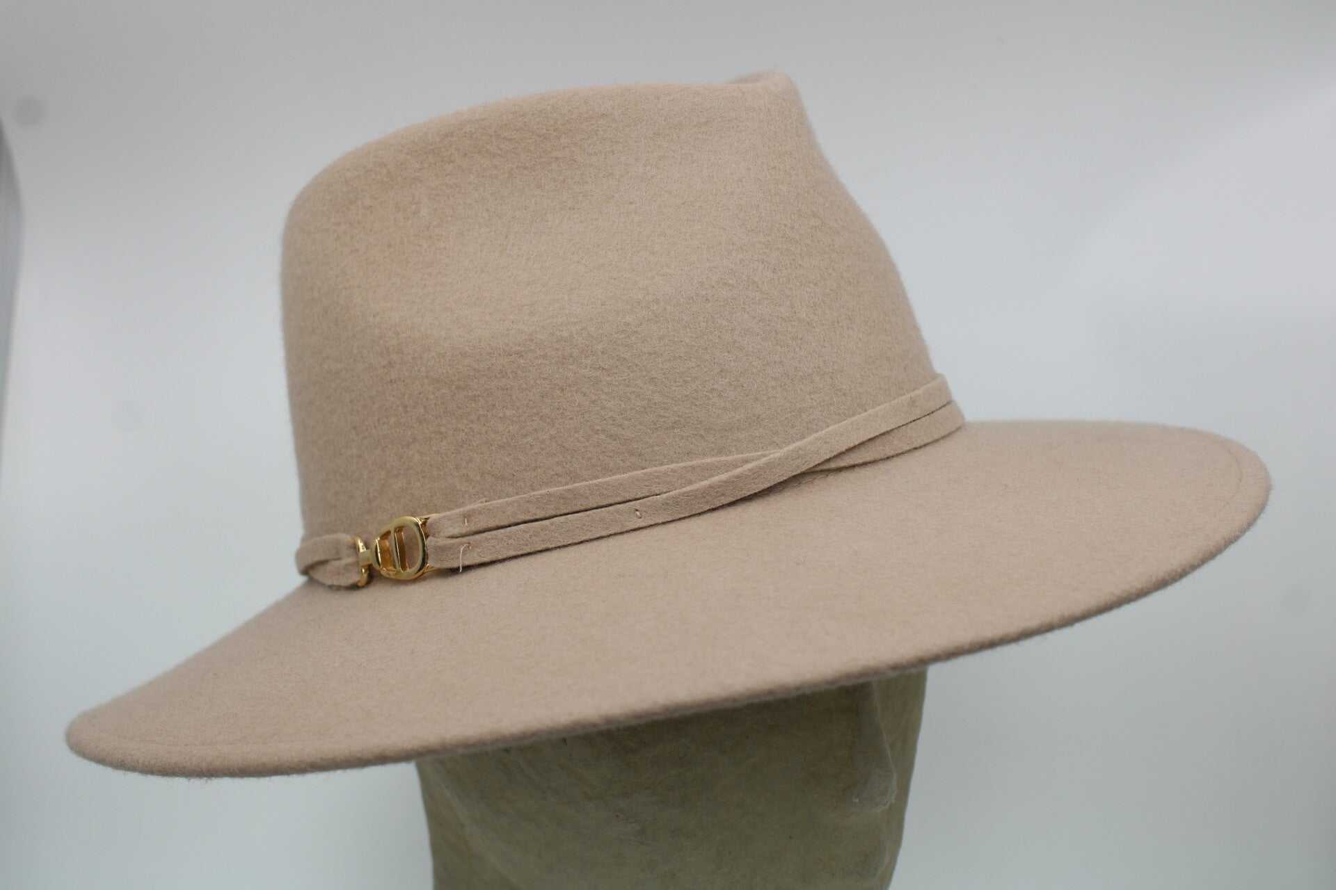 Hoed Rinske - beige