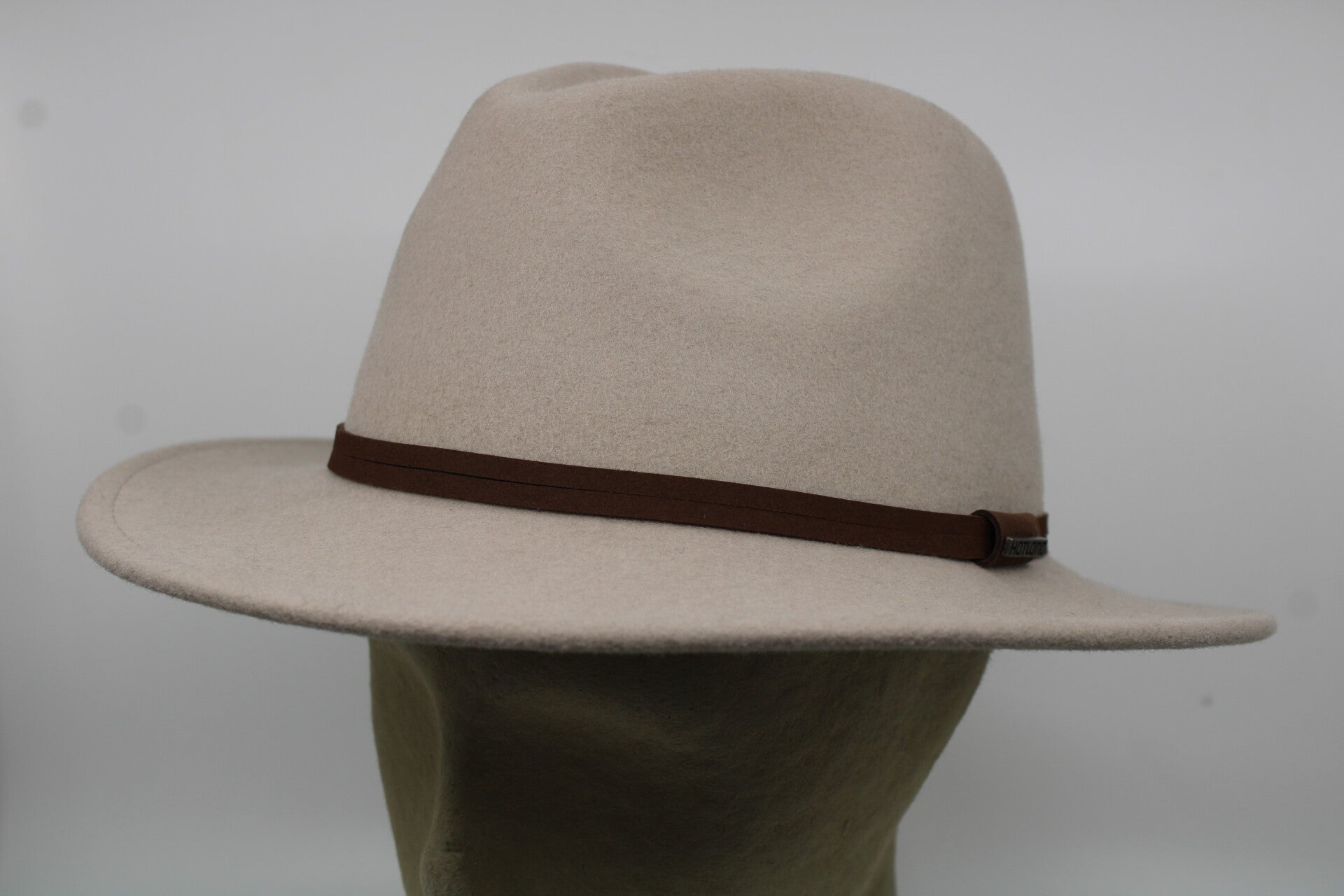 Gleufhoed - taupe/kit