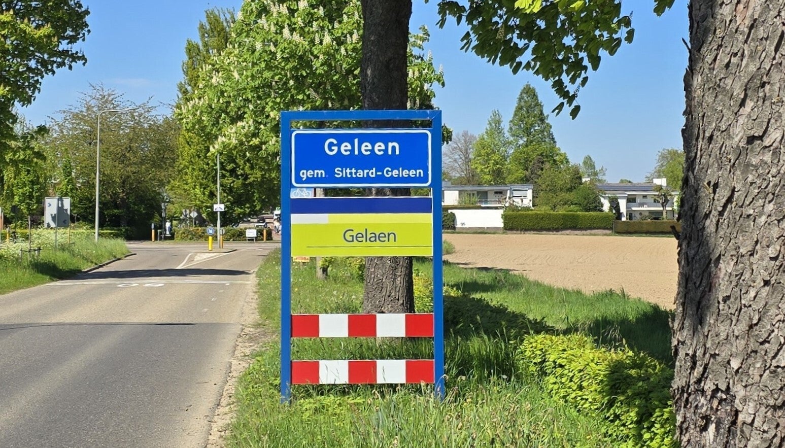 Het naambord van de stad Geleen dat je ziet als je de stad binnen komt