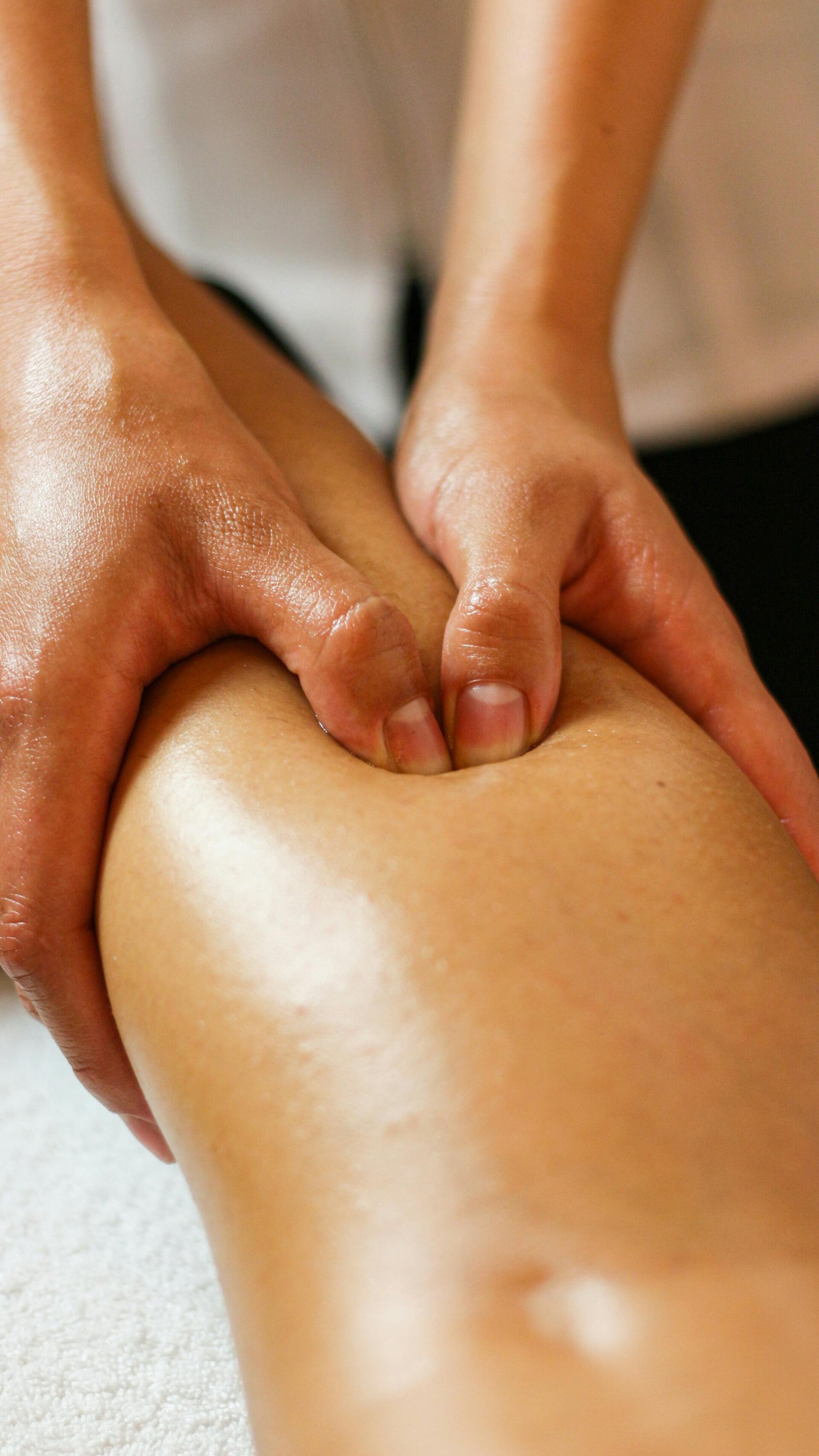 Dit is een foto van een harde Deep Tissue Massage met olie