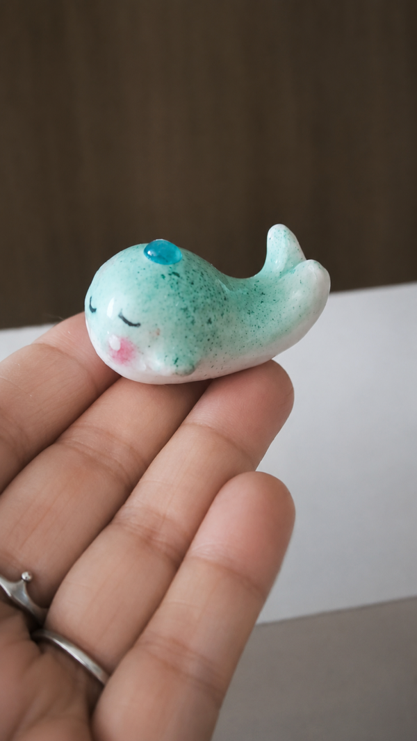 Baleine. Figurine. Strass