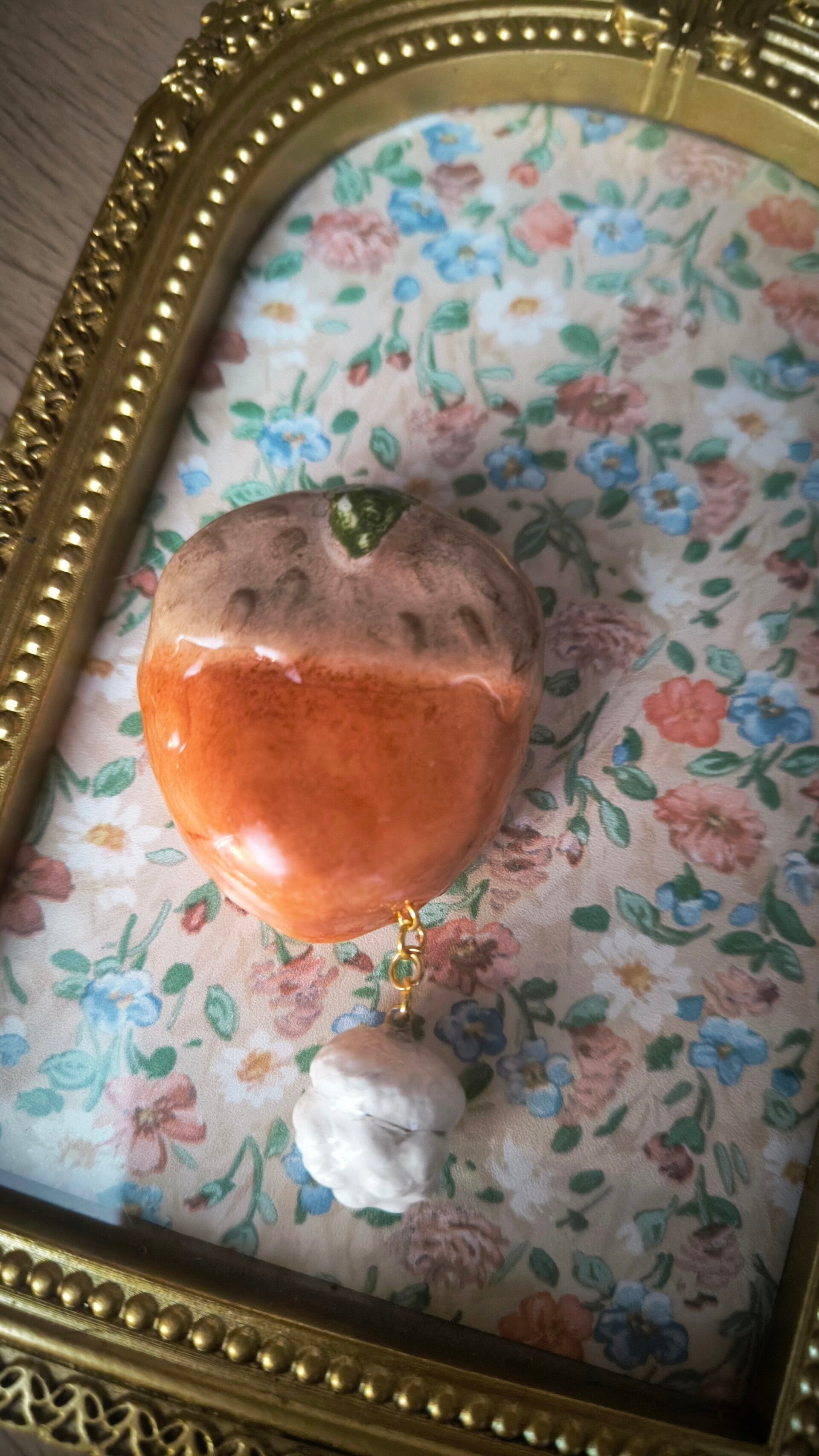 Worry stone. Gland baie automne