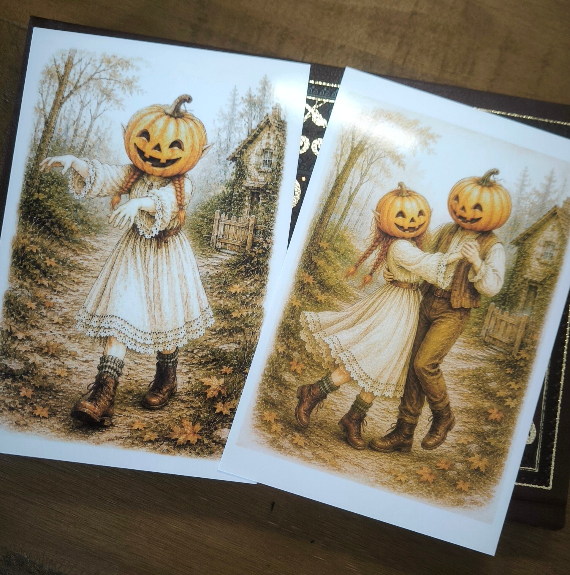 Lot 2 cartes Hazel. Halloween