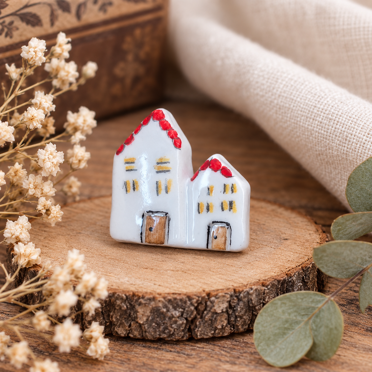 Broche. les maisons. Les minimalistes