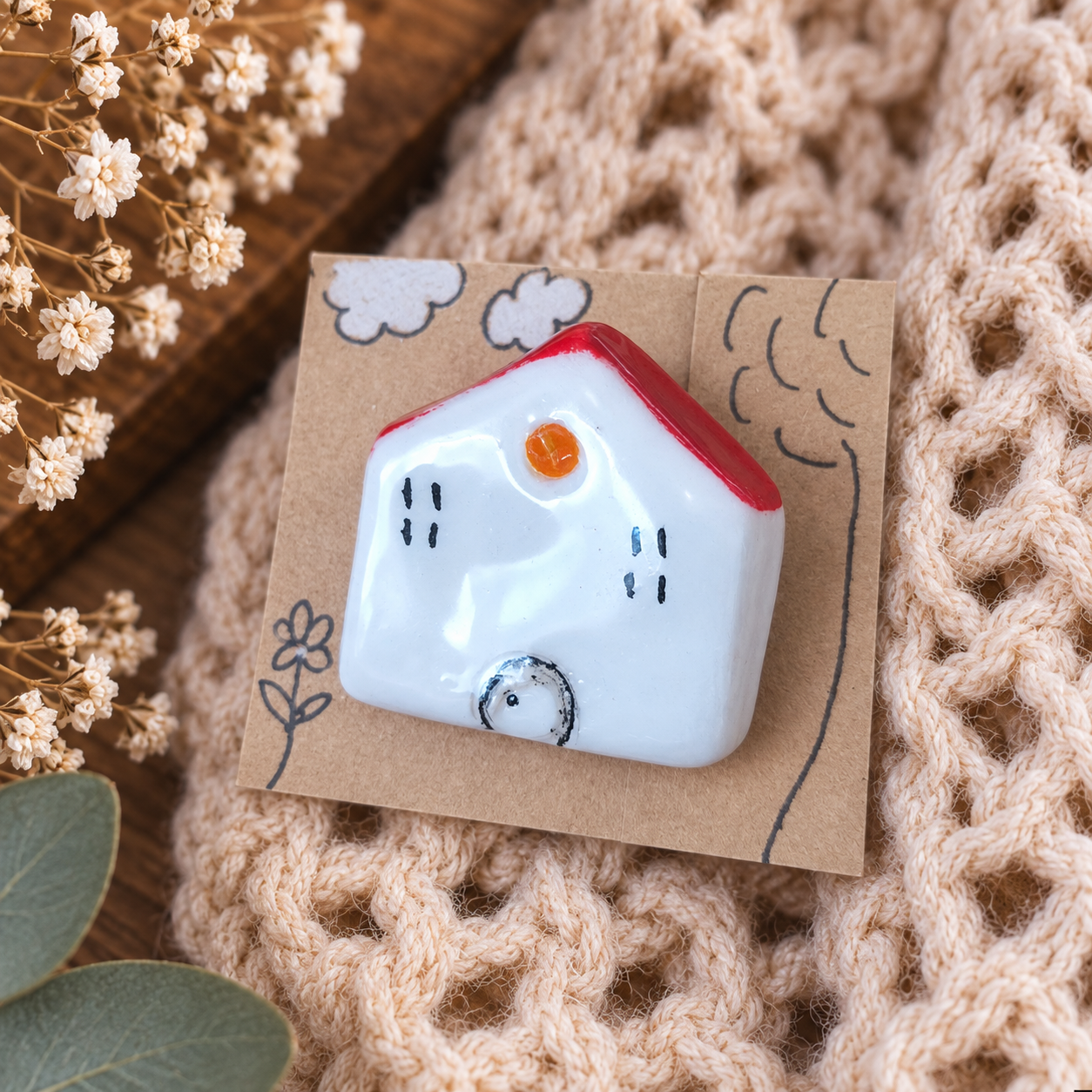 Broche. La maison. Les minimalistes