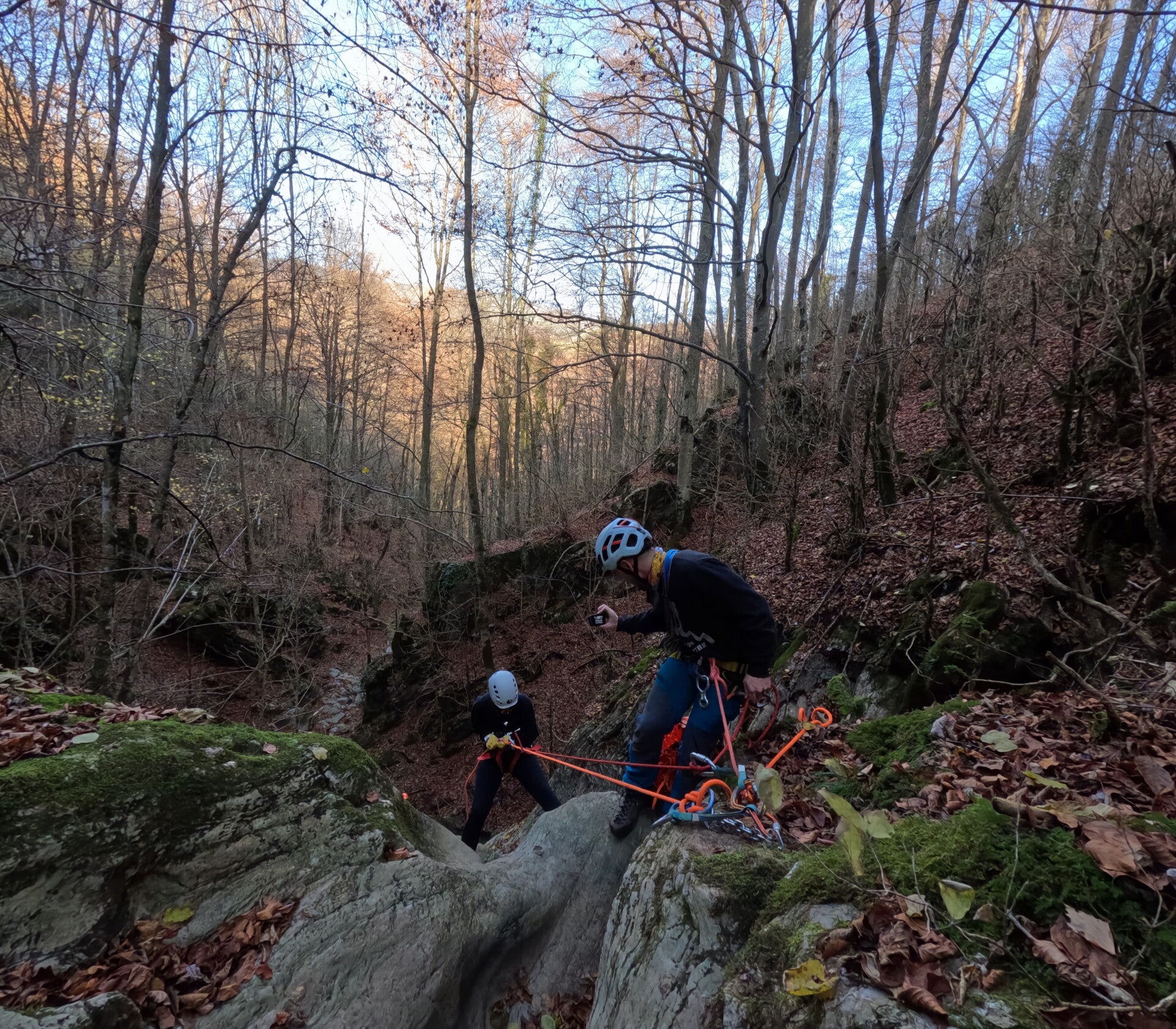 Aventura de barranquismo y rápel en Camprodon, Girona