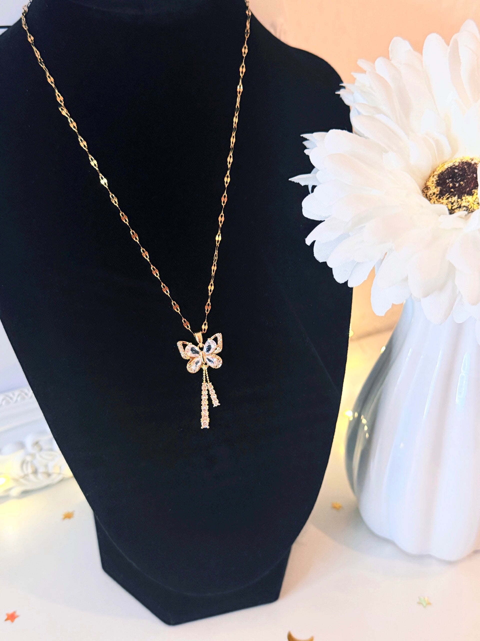 Exquisite Schmetterlings-Halskette