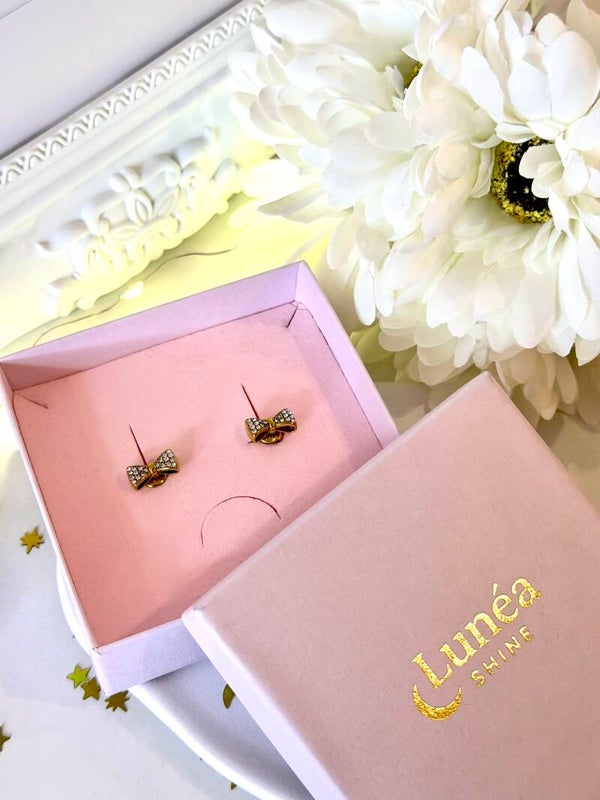 Ohrstecker mit Schleifenknoten