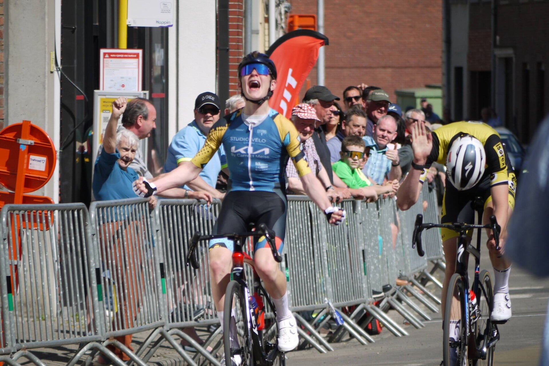 Wielrennen overwinning YVH Coaching