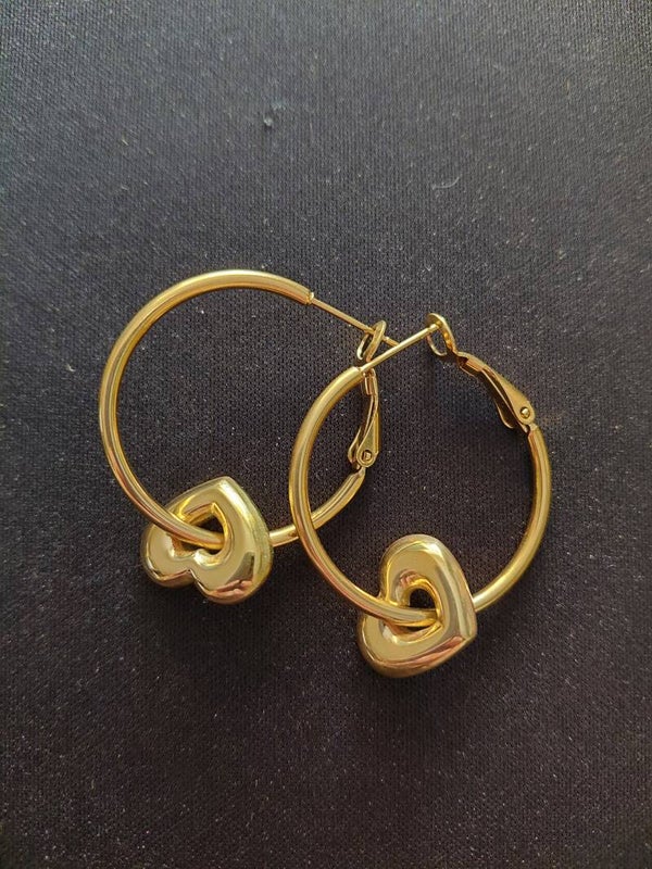 Loop oorbel met hart