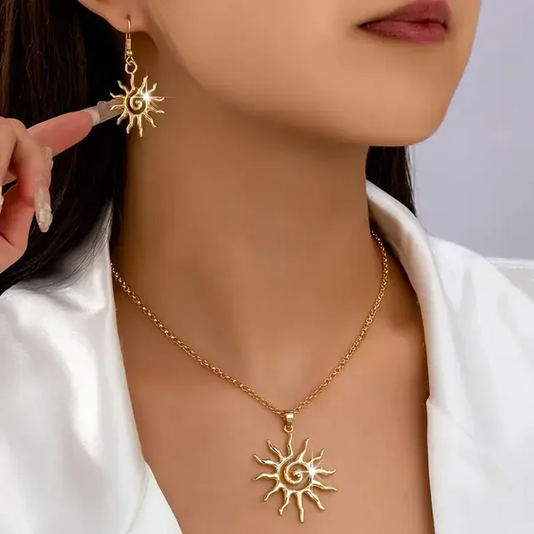 Mooie zon ketting goudkleurig