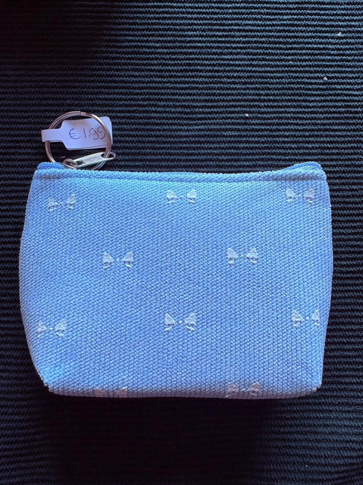 Licht blauw met strikjes