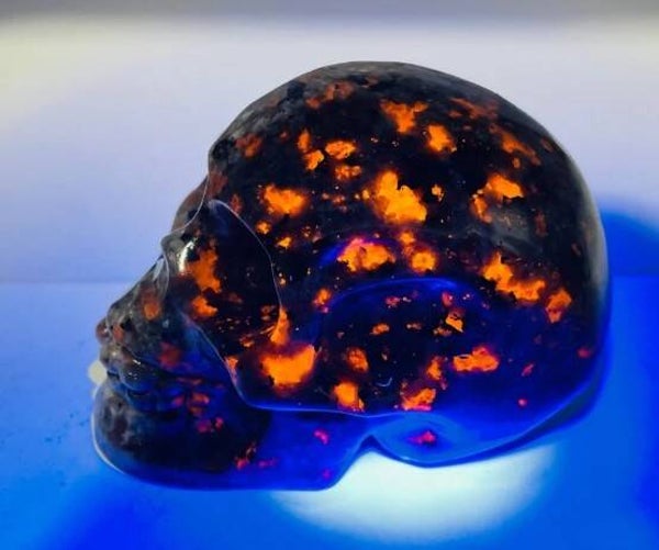 UV Reactive Yooperlite Skull