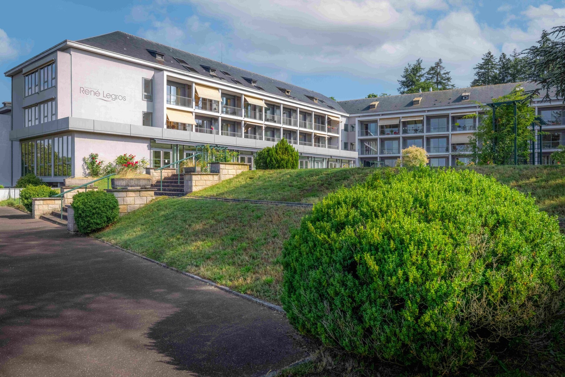 (91) DOURDAN Chambre Lmnp renta. 5.90 %