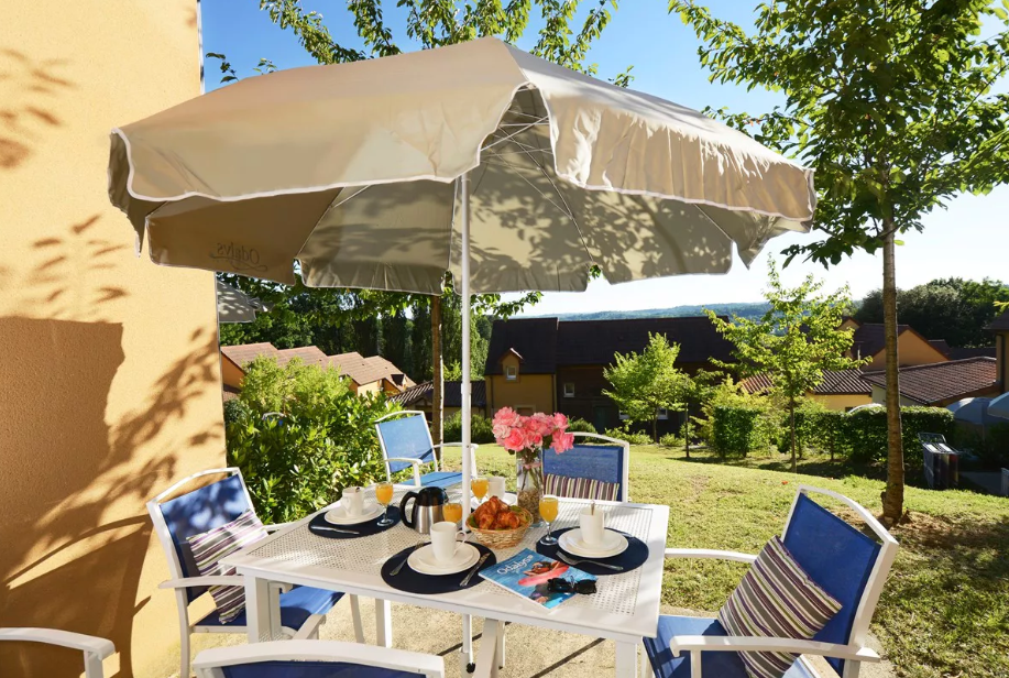 (24) SARLAT Appart. Type 3 Duplex LMNP revente renta. 5.80 %