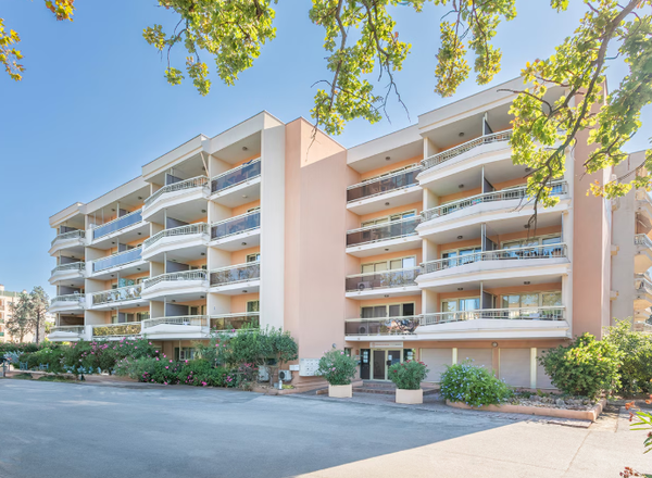 P & V PIERRE & VACANCES (83) SAINTE-MAXIME Studio Bis Lmnp renta. 3.70 %