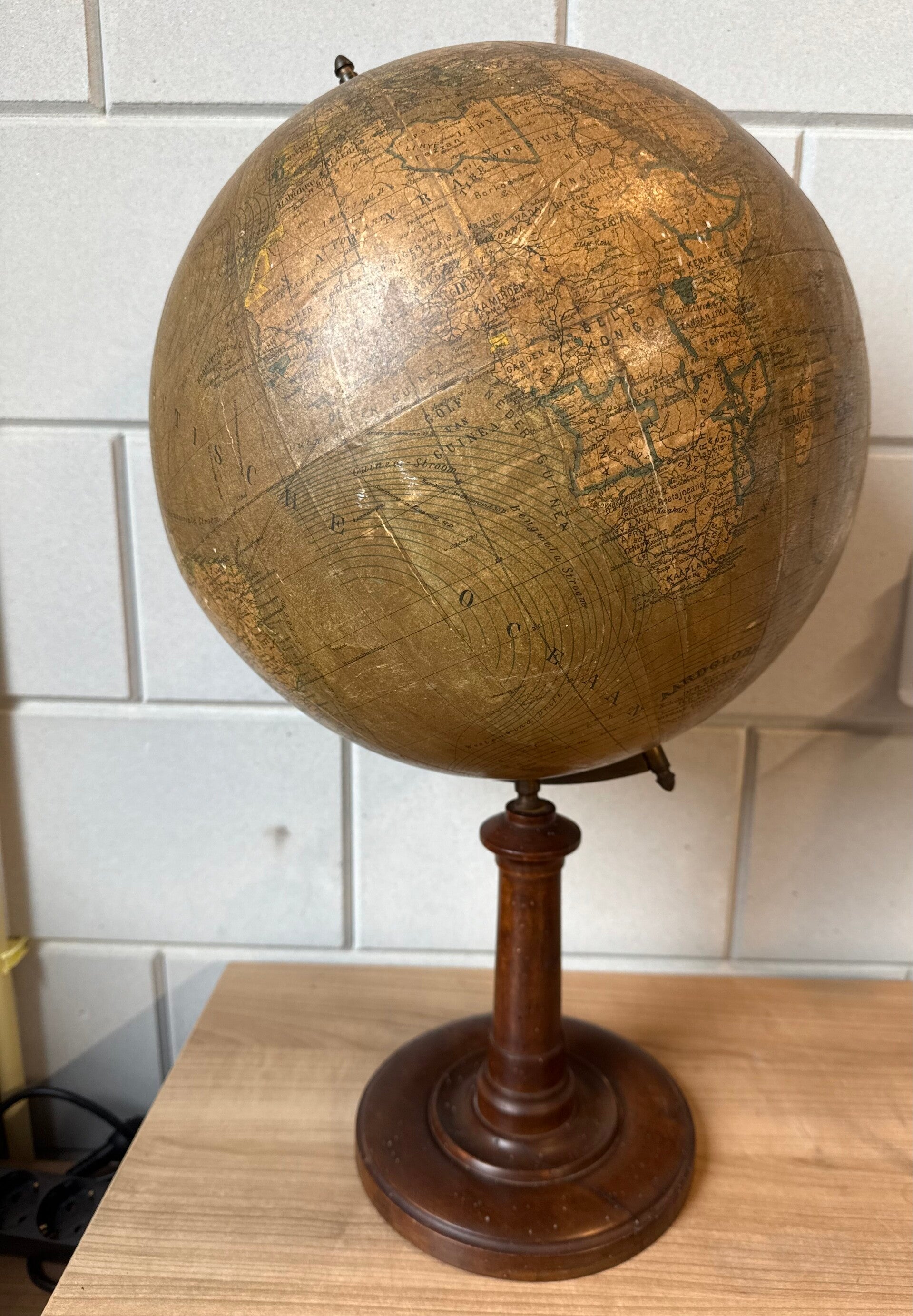 Antieke Nederlandse globe Dr. Neuse ca. 1929 zeldzaam