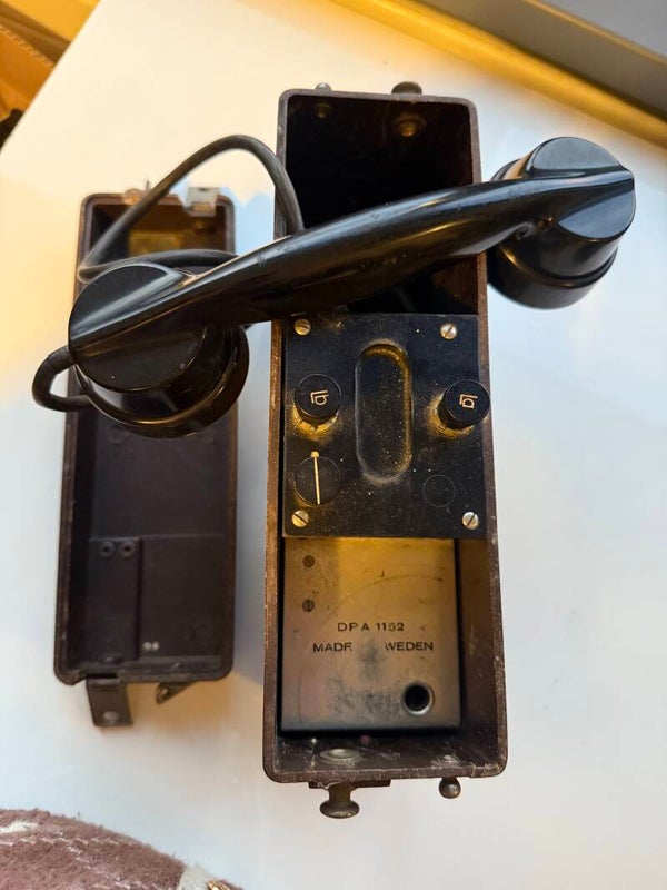 WW2 militaire veld telefoon Ericsson - uit Zweden