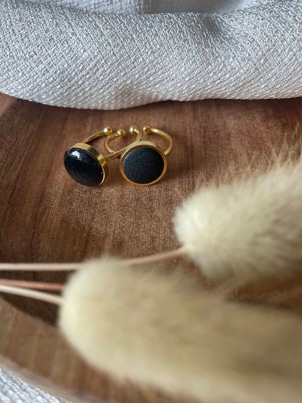 Ring Pia black