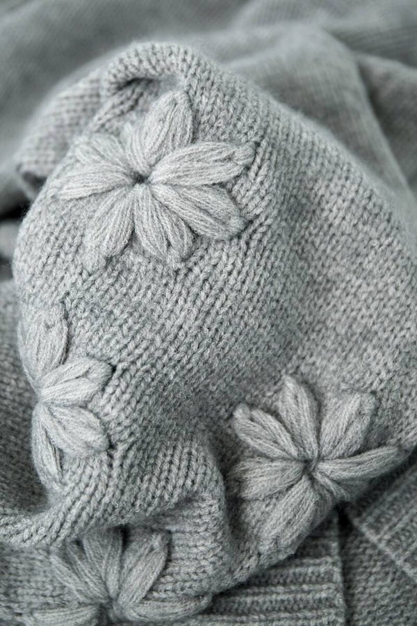 Sweater Lovely floral grijs