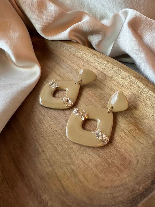 Fiep Latte gouden glasstukjes