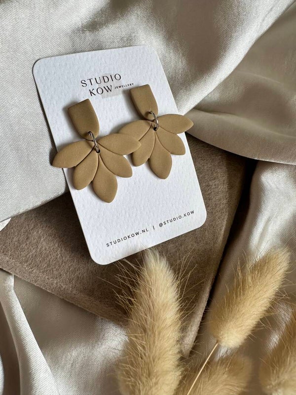 Pearl taupe