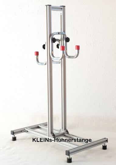 Halterung für Tränke und Futterspender