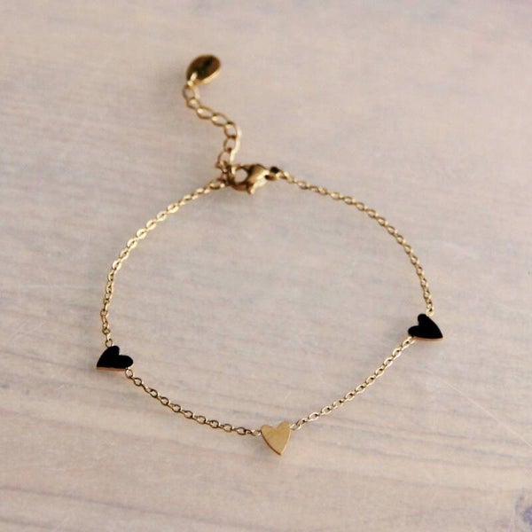 RVS fijn armbandje met 3 hartjes – zwart/goud