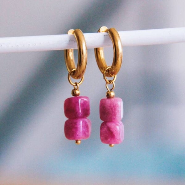 RVS brede creool met edelsteen blokjes – magenta/goud
