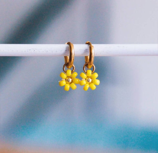 RVS creolen met daisy flower – geel/goud