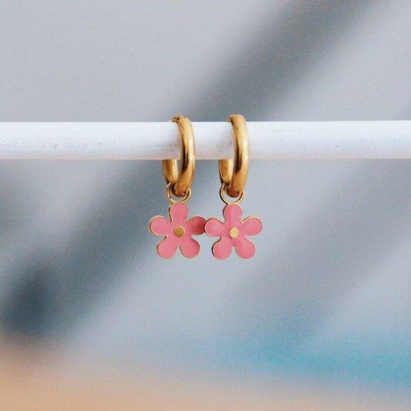 RVS creolen met bloem – roze/goud