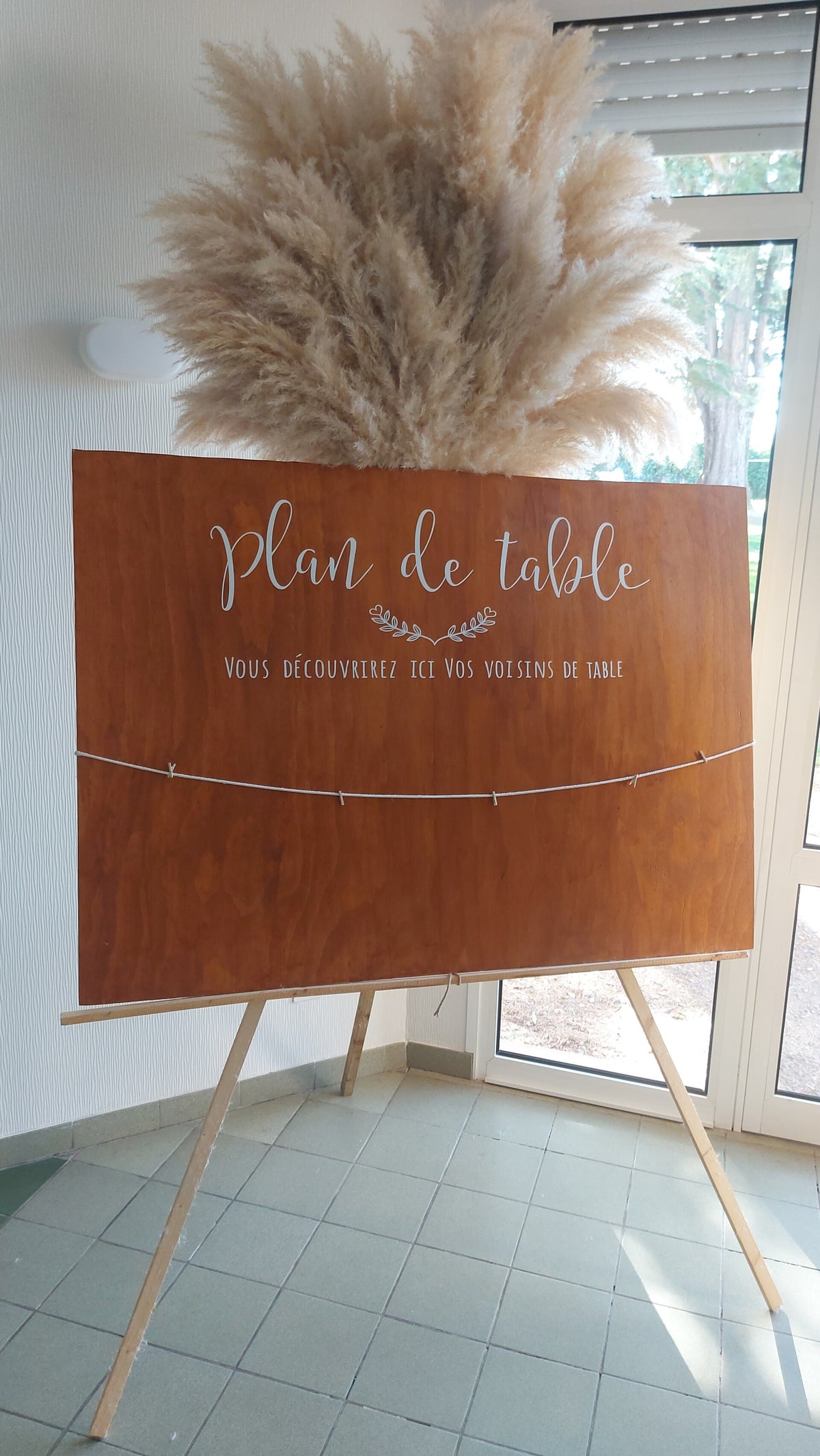 Plan de table sur chevalet et pampas | Décor évènement