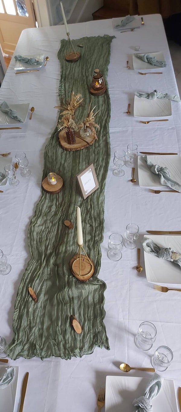 Chemin de table vert fluide