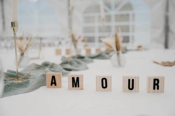 Lot de  10 mots en bois