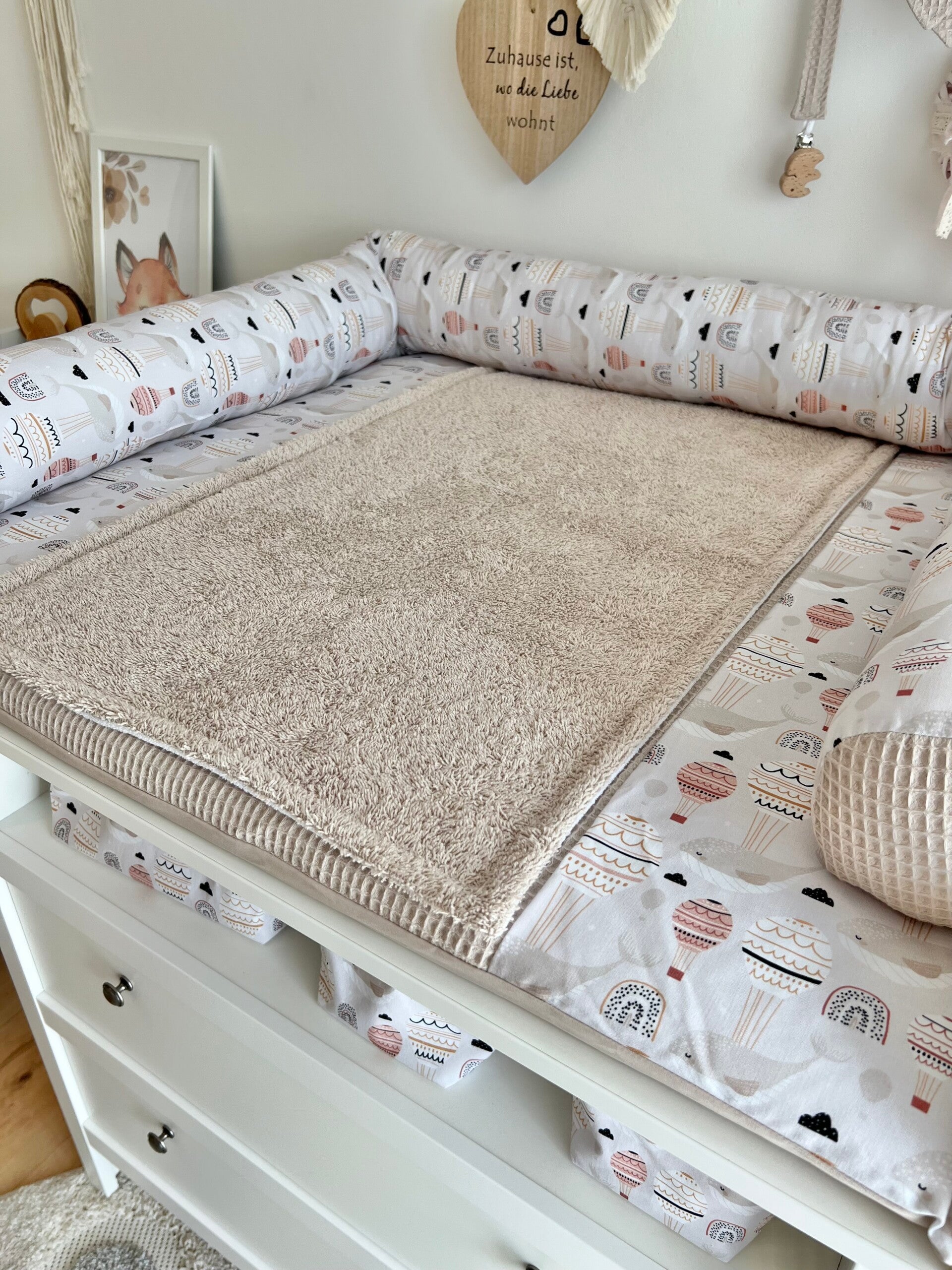 Wickelauflage fliegender Wal Hellbeige