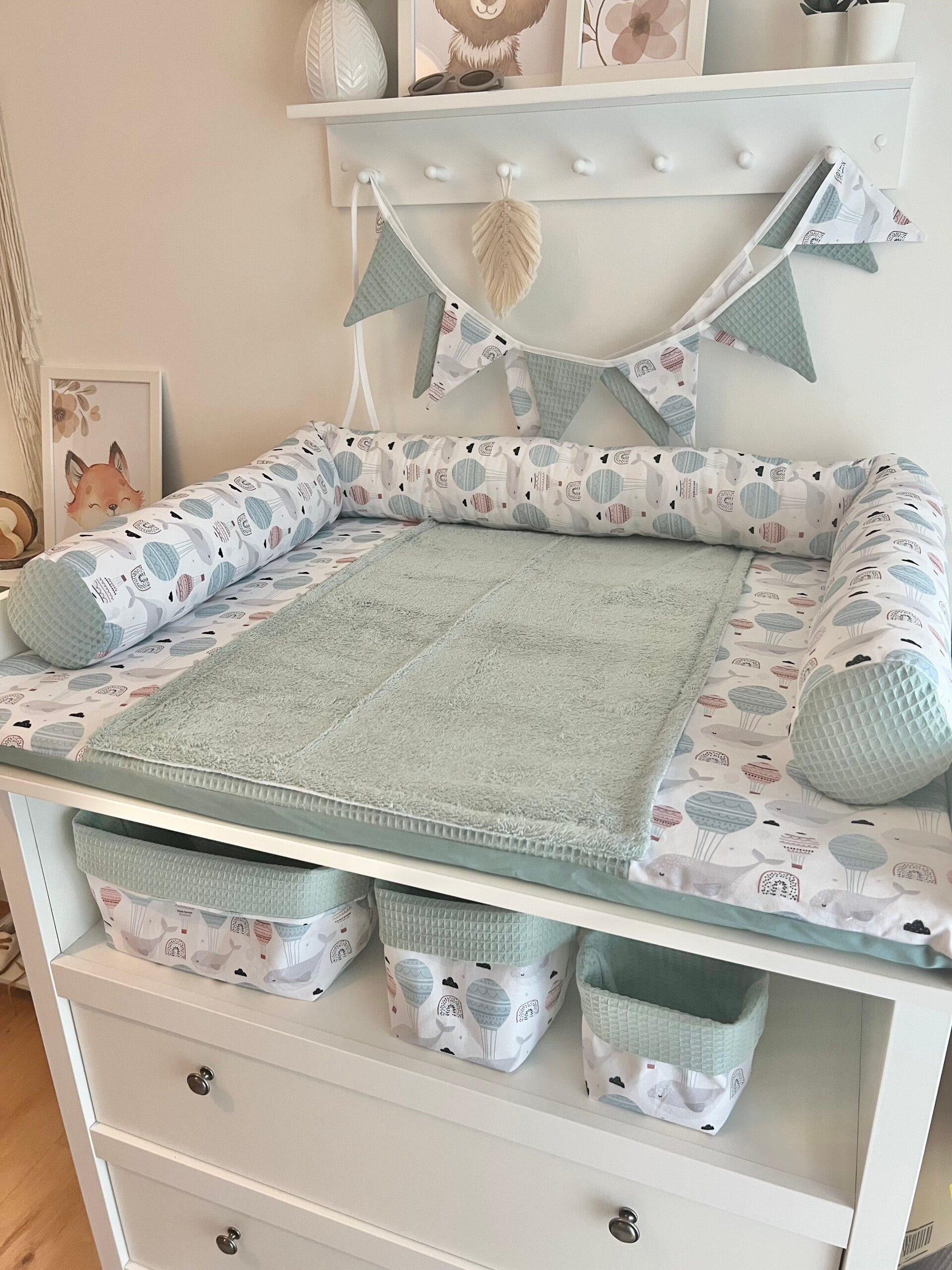 Wickelauflage fliegender Wal Meergrün