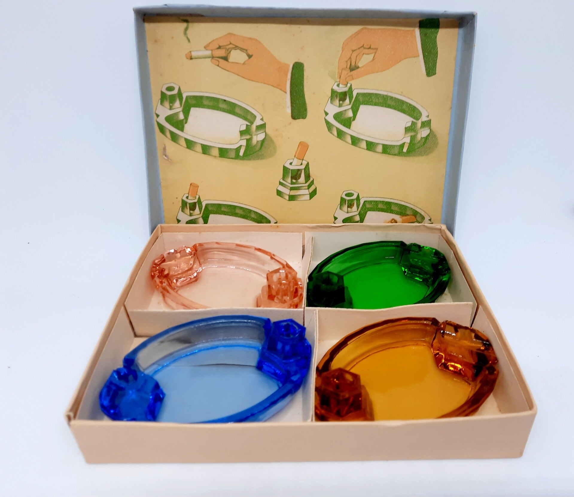 Art deco-set persglas asbakjes in originele doos