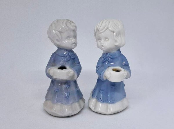 Engeltjes of koorzangertjes kaarshouders Lilien