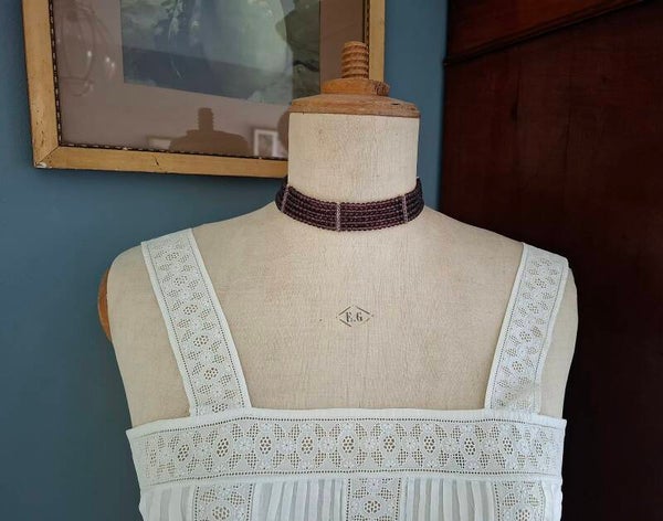Vintage Monet ketting of choker donkerrood
