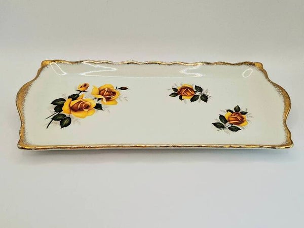 Cakeschaal of sandwichschaal Old Foley met gele rozen