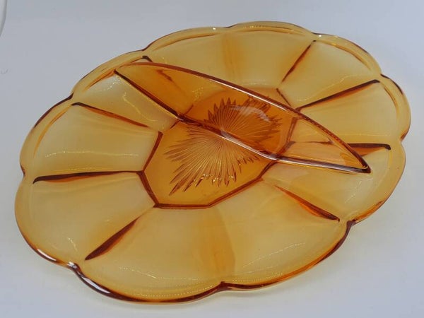 Tweevaks persglas serveerschaal amberkleur