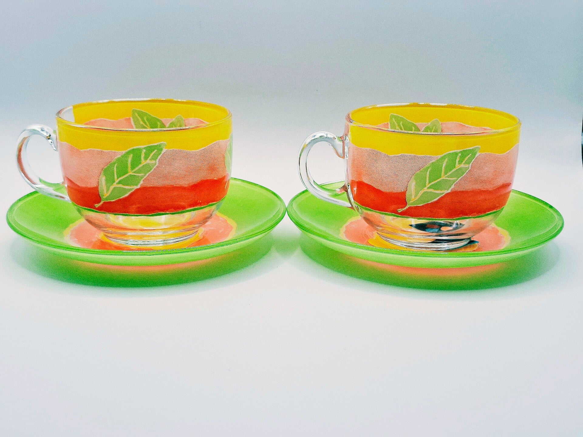 Set retro kop en schotels Luminarc