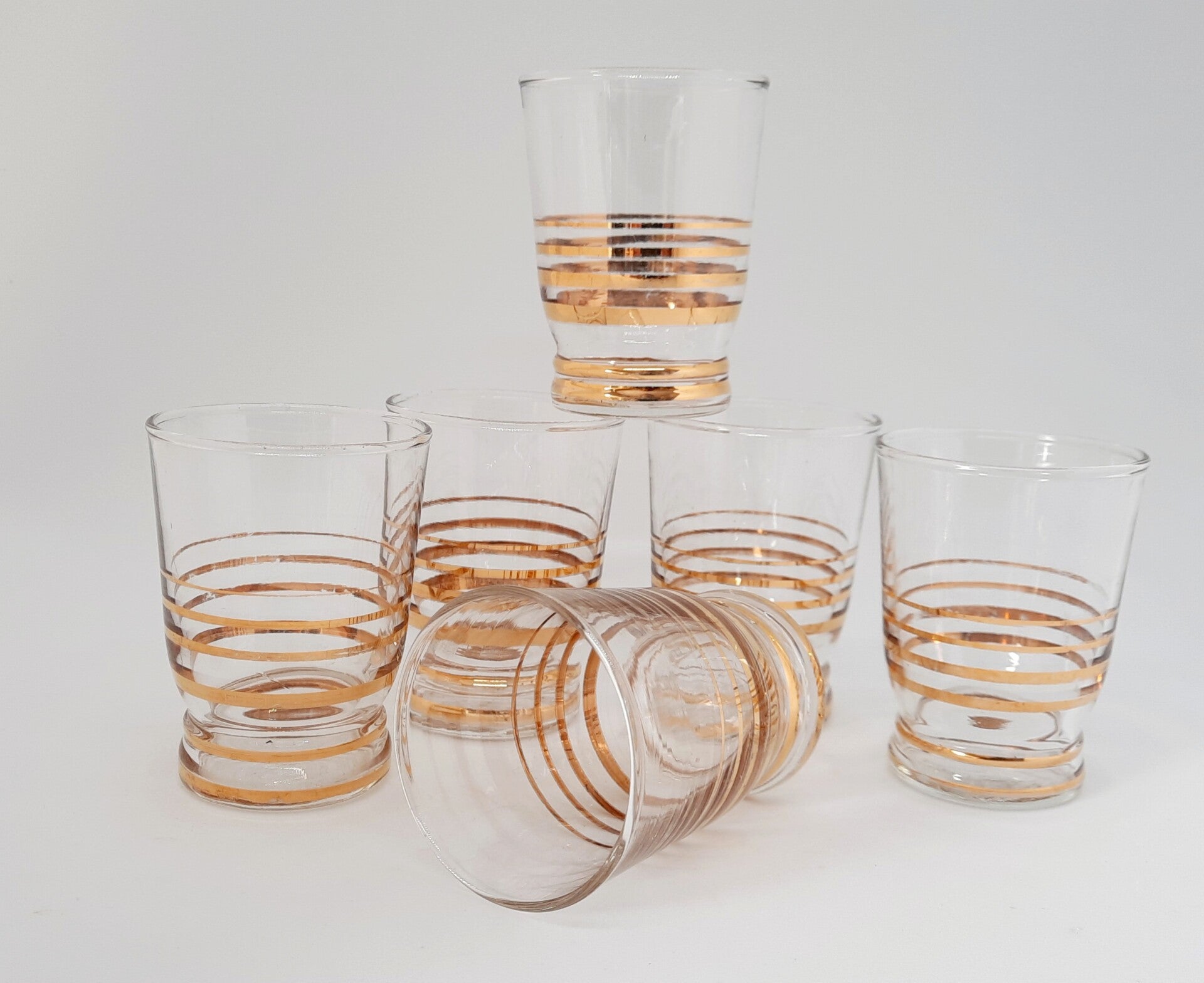 Zes vintage Franse glaasjes met gouden randjes