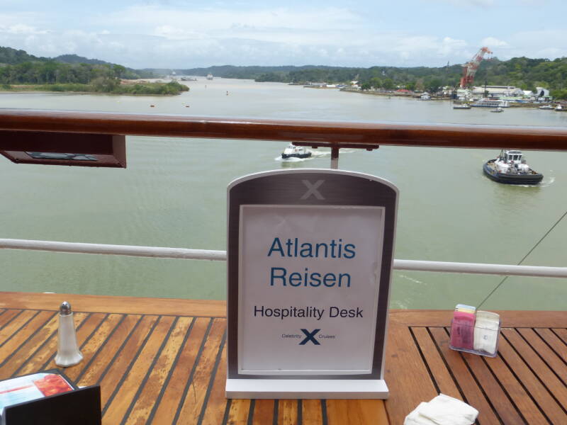 Atlantis Reisen Gruppe im PAnamakanal