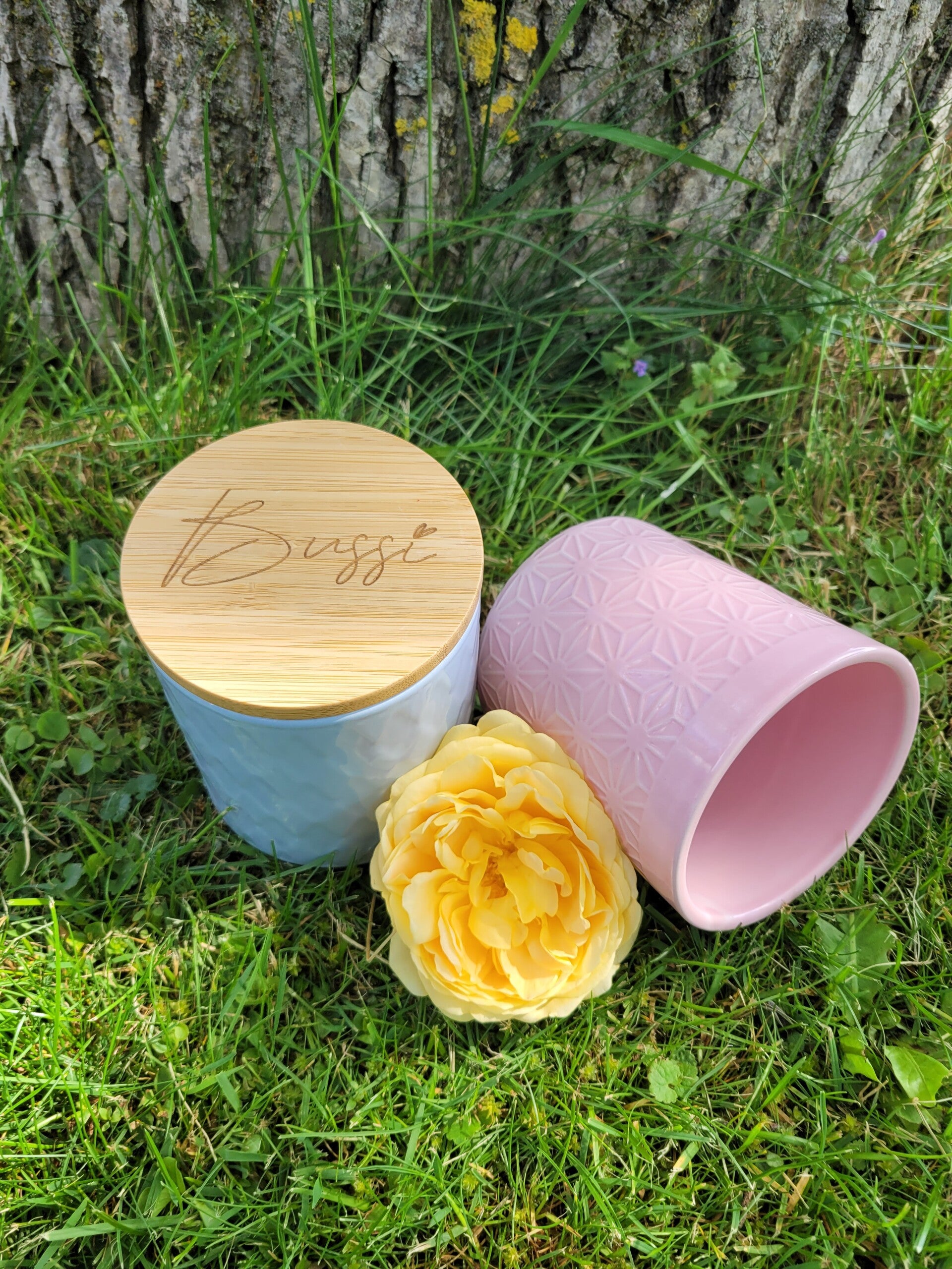 Vorratsglas Keramik mit Bambusdeckel „Bussi“ | 500 ml | Geschenk für Freundin, Mama, Kollegin | Rosa, Blau oder Grau