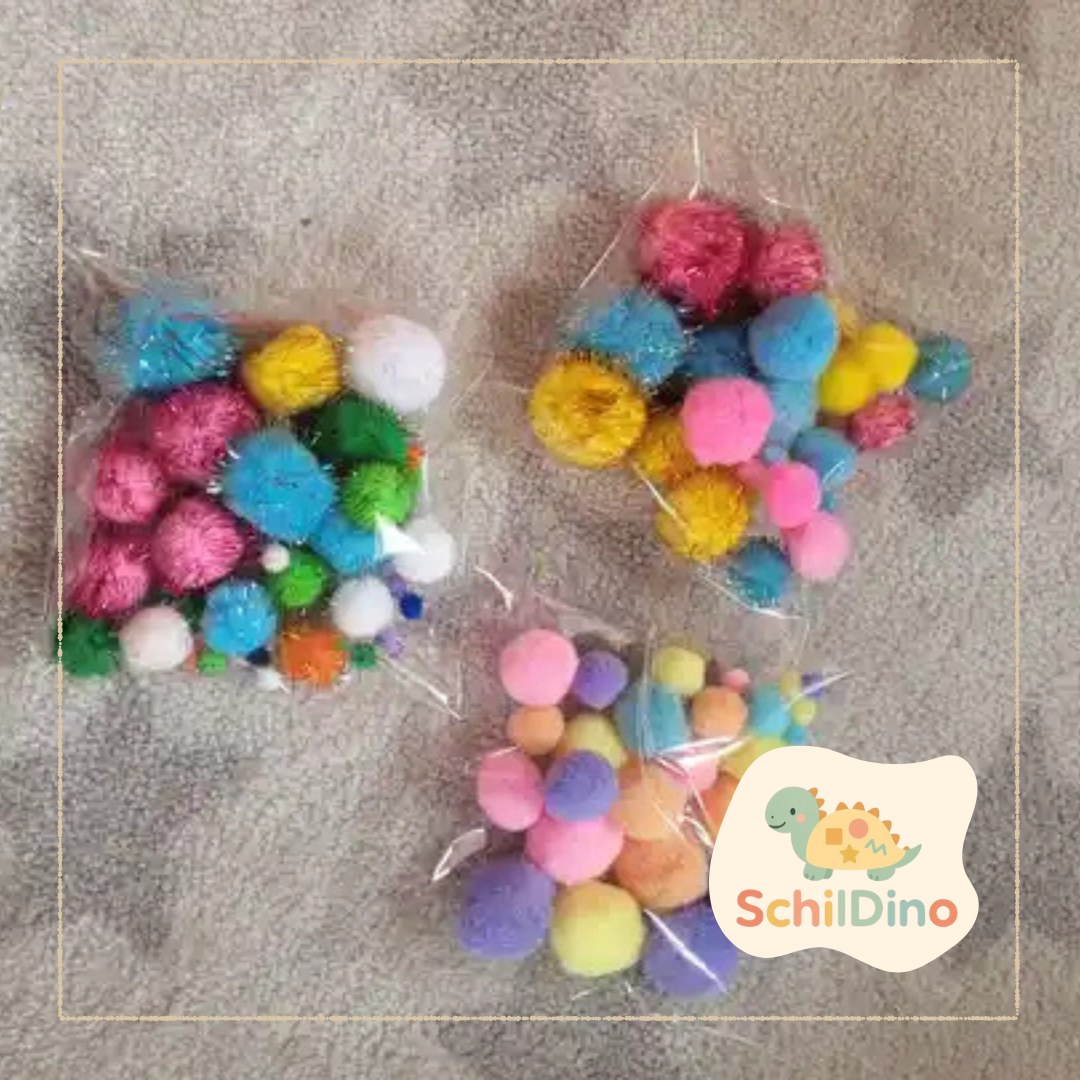 30 Stk bunte Pompons I Zubehör für Stapelsteine I Aktivitätsplatte I Balanciersteine I Feinmotorik I Montessori I zur motorischen Förderung,
