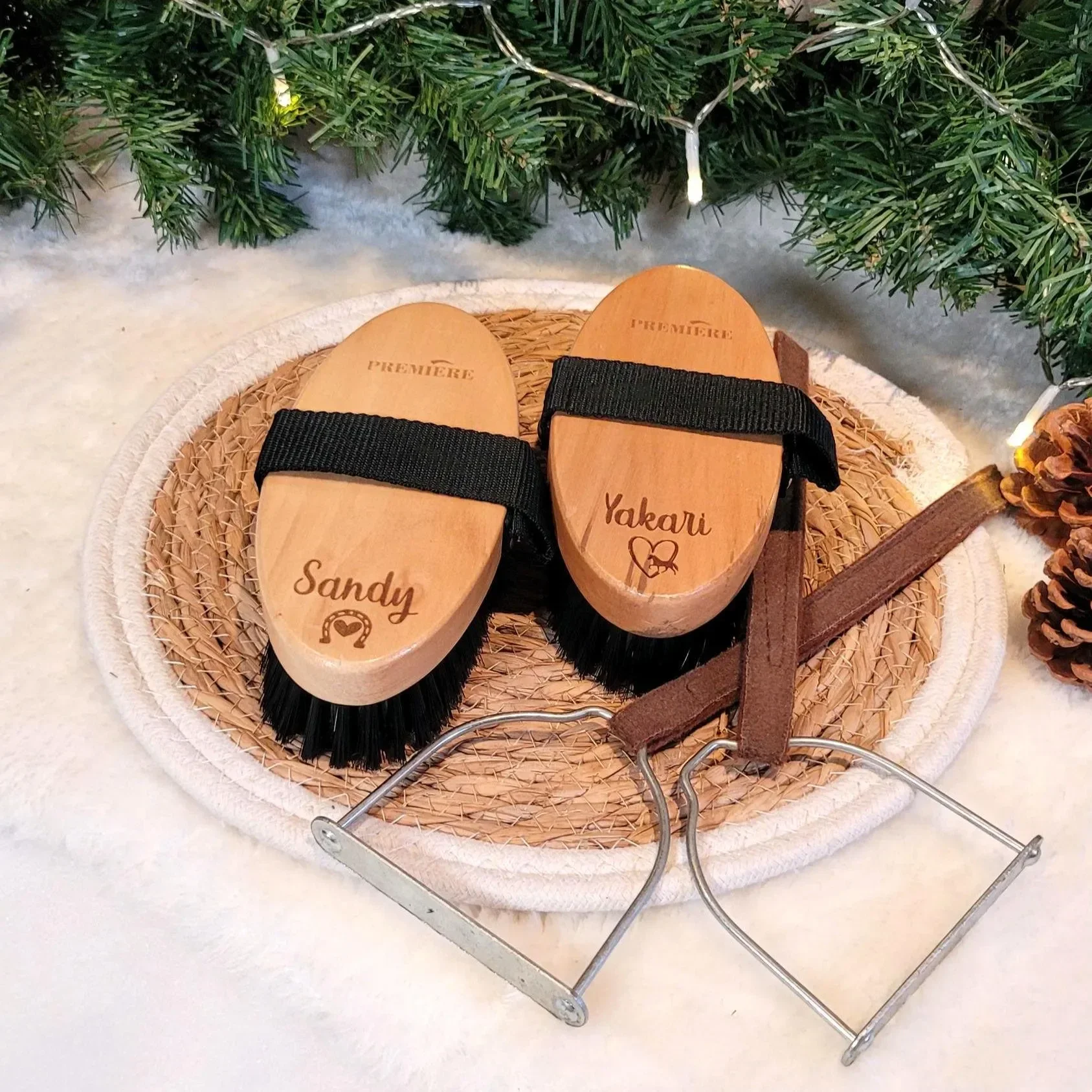 Personalisiere Deine Pferdebürste – Kardätsche mit Wunschwort, Name, Pferdename Symbol | Geschenkidee für Pferdemädchen, Pferde Fans, Reiter