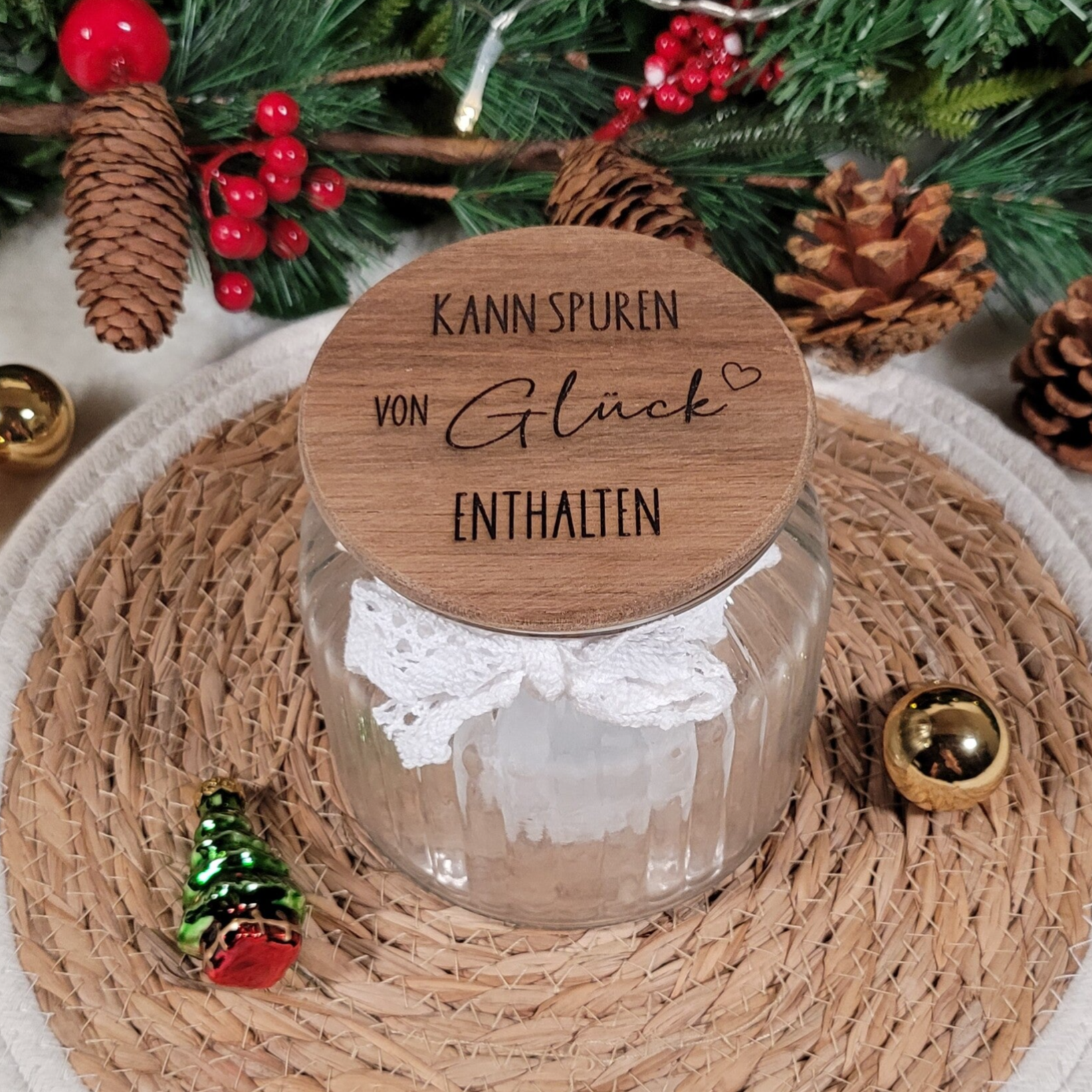 🎄 Witziges Vorratsglas/Keksdose mit Gravur – Weihnachtsgeschenk für Kekse, Süßes & mehr 🎁 - "Kann Spuren von Glück enthalten"